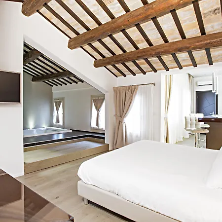 ベッド・アンド・ブレックファスト Borgoleoni 18 - And Breakfast フェラーラ