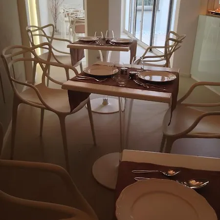 Borgoleoni 18 - And Breakfast