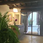 Bed and Breakfast Borgoleoni 18 - And Breakfast 2*