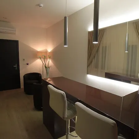 Borgoleoni 18 - Room&breakfast Bed & Breakfast 2*