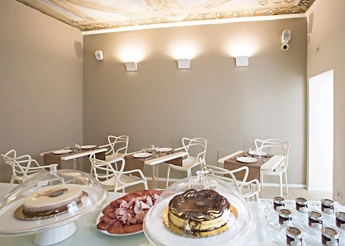 Borgoleoni 18 - And Breakfast 2*