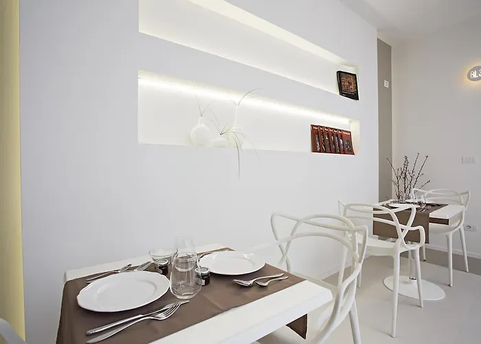 Borgoleoni 18 - And Breakfast 2*