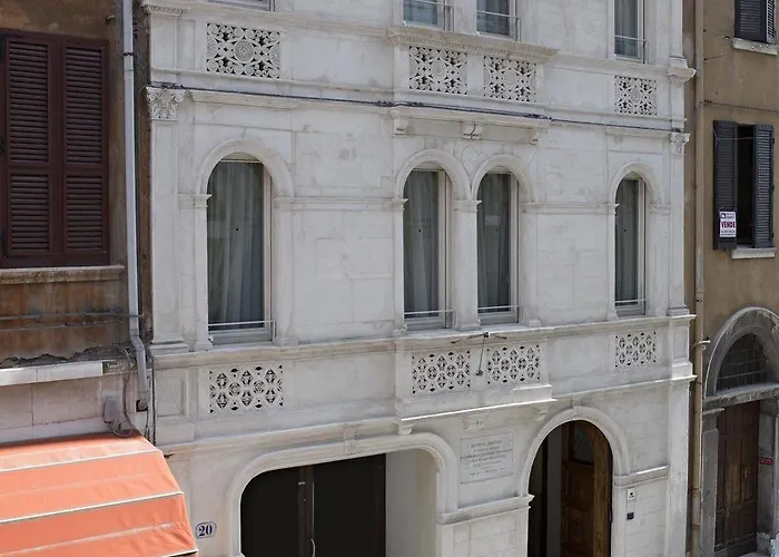 Bed & Breakfast Borgoleoni 18 - Room&breakfast